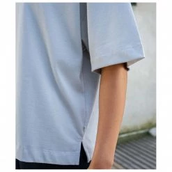 ELSK - Women's Pure Stroke EMB Thilda Tung Tee - T-shirt 9 ELSK - Women's Pure Stroke EMB Thilda Tung Tee - T-shirt -Tée-shirts Soldes elsk womens pure stroke emb thilda tung tee t shirt detail 4