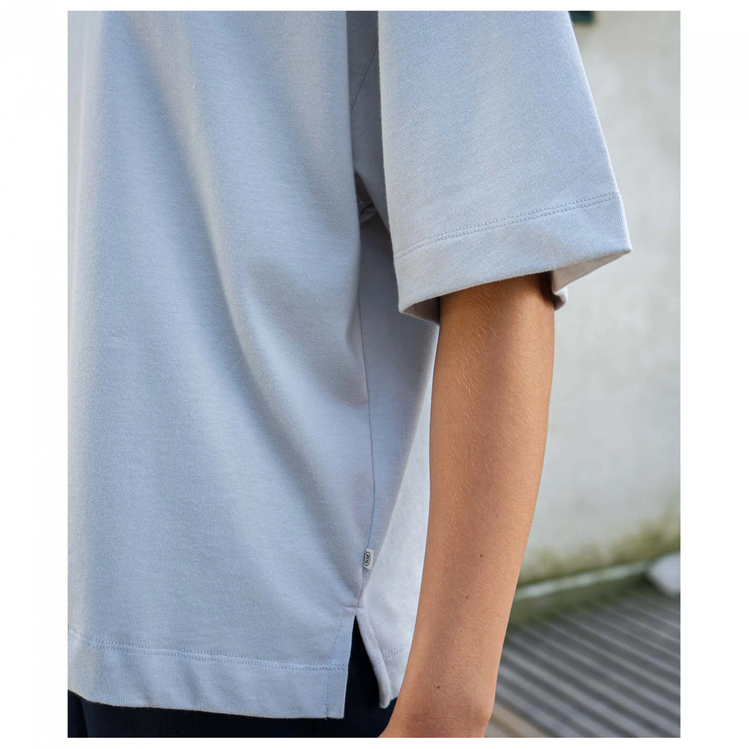 ELSK - Women's Pure Stroke EMB Thilda Tung Tee - T-shirt 4 ELSK - Women's Pure Stroke EMB Thilda Tung Tee - T-shirt – Image 4