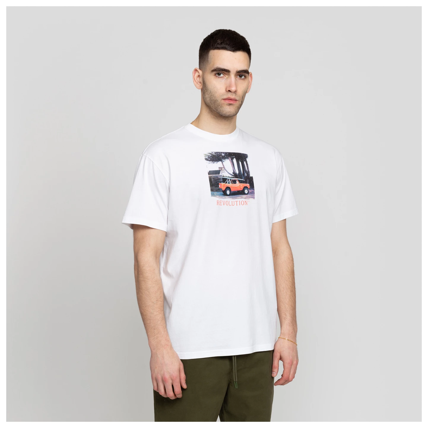 Revolution - Loose-Fit T-Shirt Jee - T-shirt 2 Revolution - Loose-Fit T-Shirt Jee - T-shirt – Image 2
