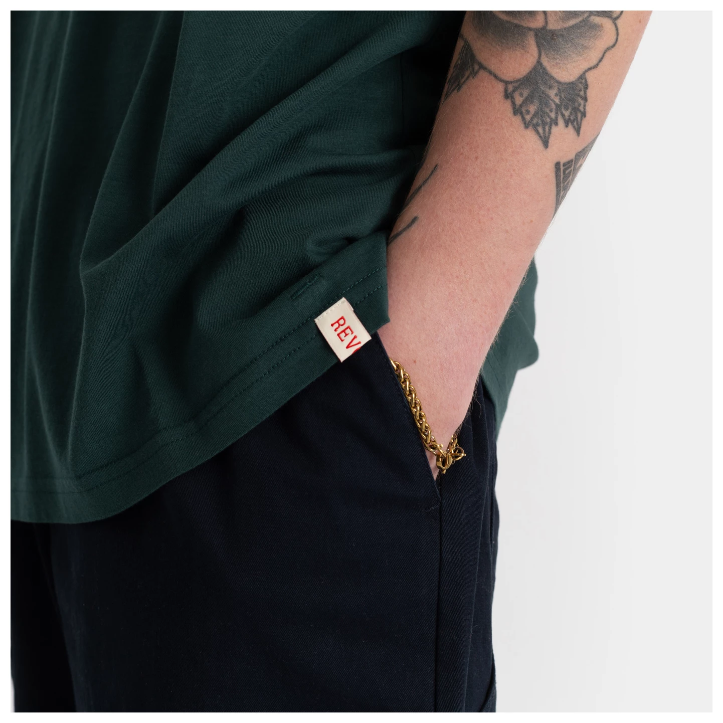 Revolution - Loose Fit T-Shirt with Embroidery JEE - T-shirt 5 Revolution - Loose Fit T-Shirt with Embroidery JEE - T-shirt – Image 5