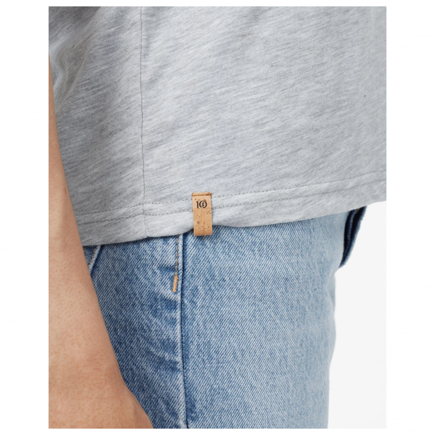 Tentree - Women's Mountain Moon T-Shirt - T-shirt 4 Tentree - Women's Mountain Moon T-Shirt - T-shirt – Image 4